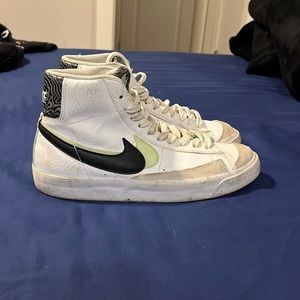 Nike Blazer Mid 77 Swoosh White Black Mint Green DD1847-100